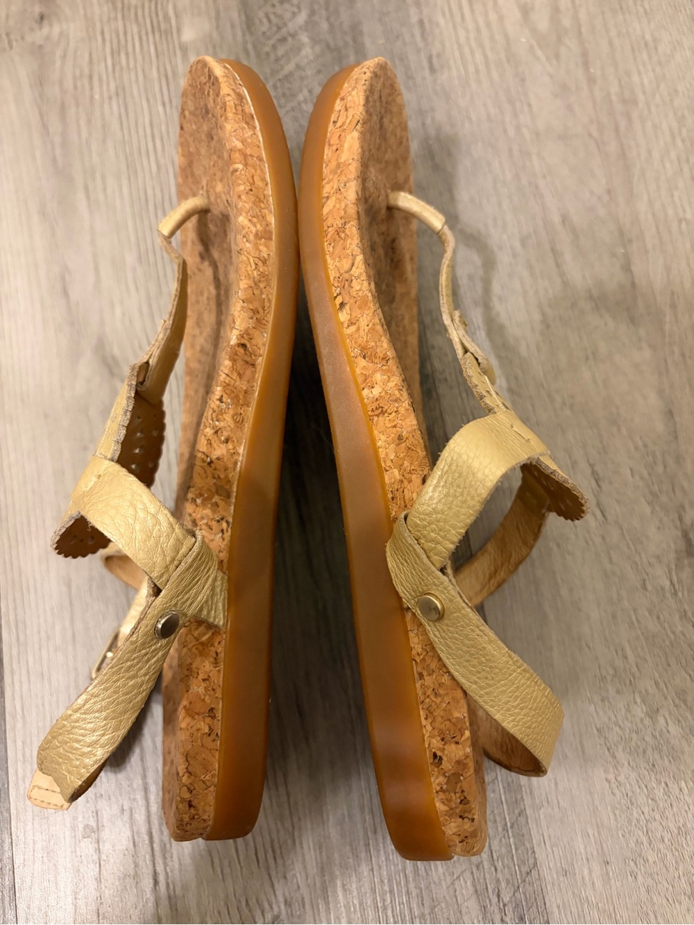UGG Ayden II Women's Gold Leather Sandal Size 7.5 - Picture 4 of 8
